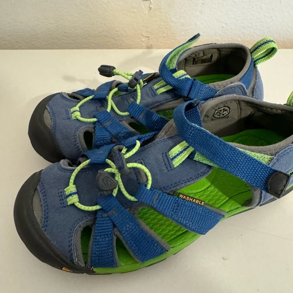 Keen Boys Youth Sz 3 Blue Green Waterproof Sandals